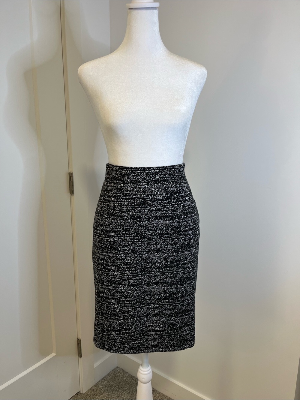 LAURA PETITES Black/Grey Heather Pencil Skirt - FREE SHIPPING on Bundles $95+
